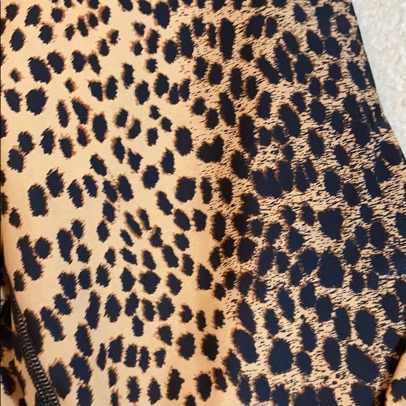 H&M leopard leggings. Xs - Picture 2 of 3